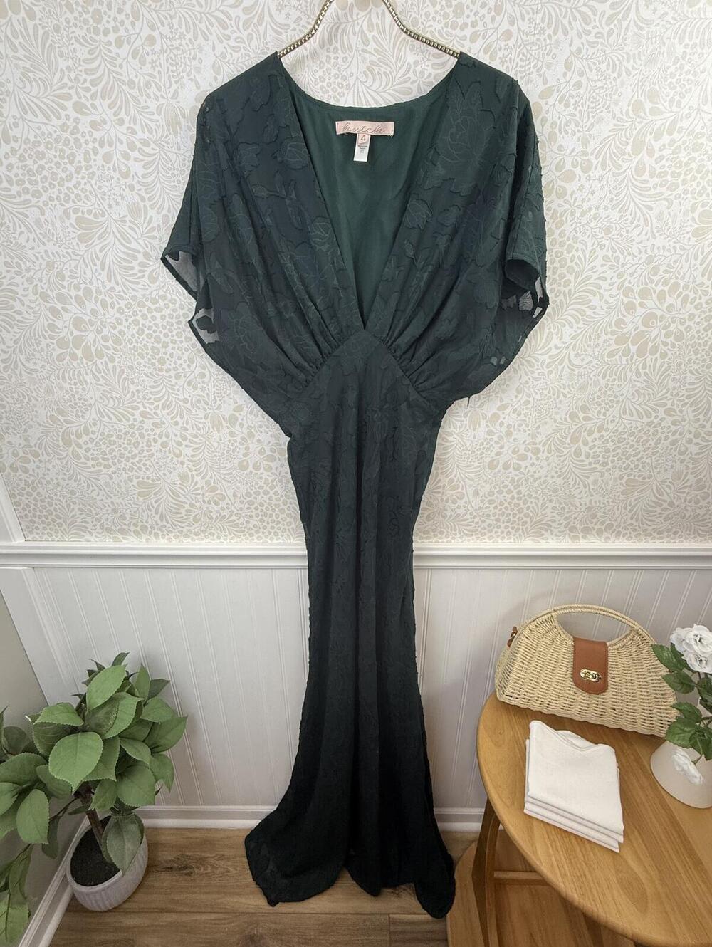 Hutch by Anthropologie BHLDN Hunter Green Deep V-Neck Leaf Lindy Gown - Size - 4 - Picture 6 of 7